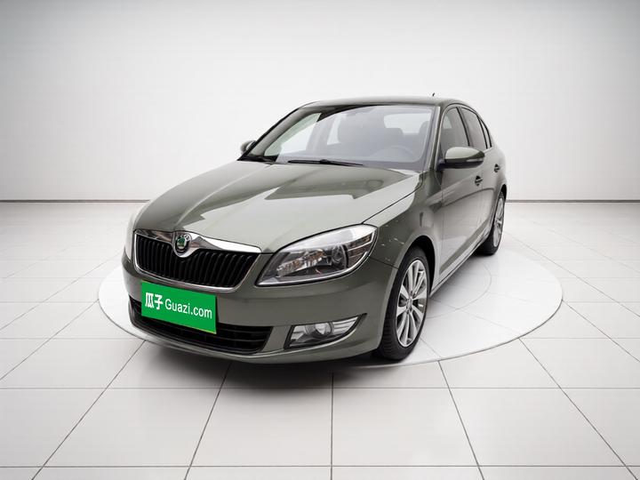 Fabia 2012 1.4L AT photo 2