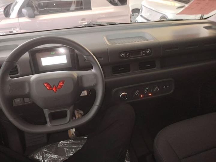Wuling Pro 2026 405km EV Bus 6-Seater photo 5