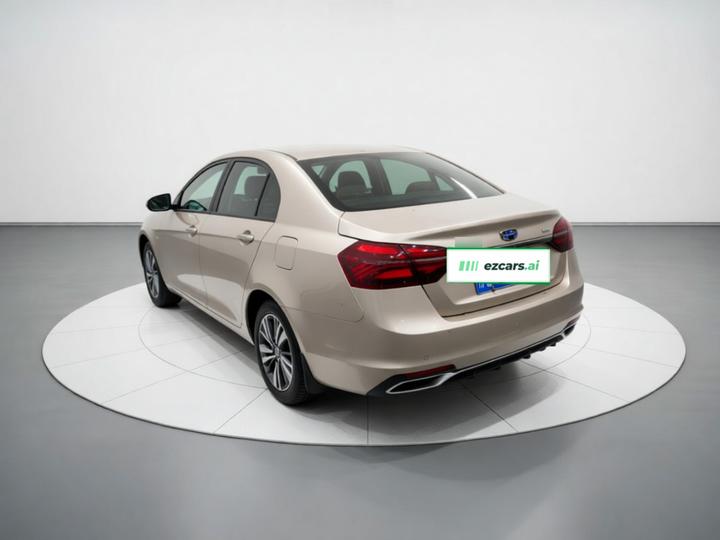Emgrand 2018 1.5L CVT photo 4