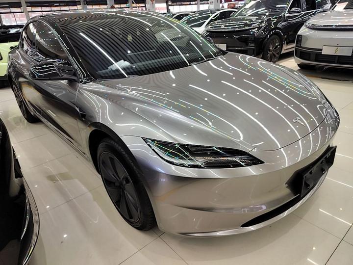 Model 3 2023 RWD photo 3