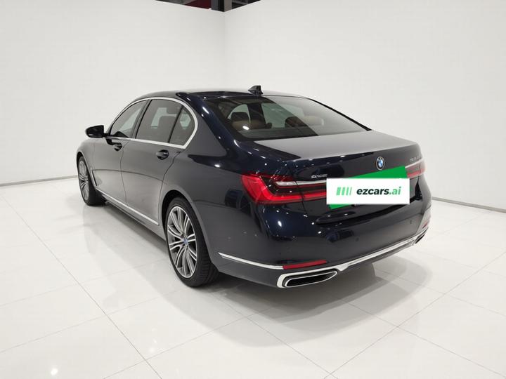7 Series 2019 Facelift 740Li xDrive Executive Luxury photo 4