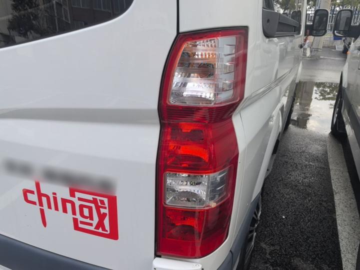 View 2020 2.0T Short Wheelbase 5/6-Seater China VI 4F20TC3 photo 7
