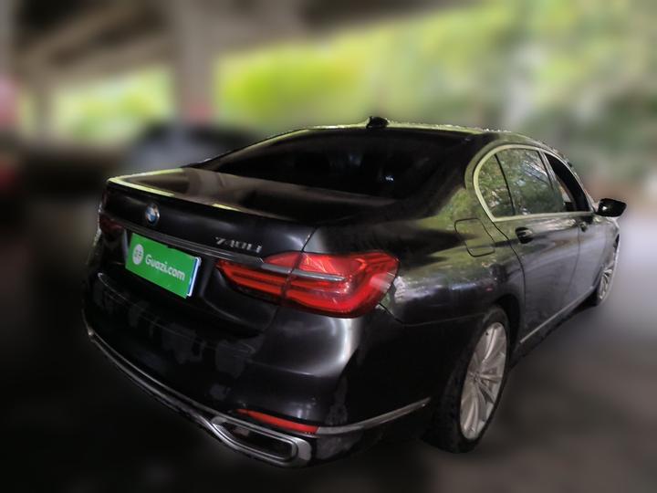 7 Series 2018 730Li Leading Excellence photo 4
