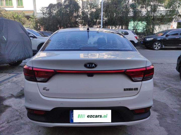 K2 2017 Sedan 1.4L AT GLS photo 5