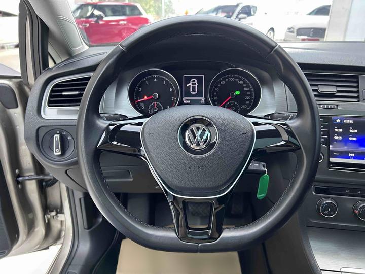 Golf 2014 1.6L AT Comfort photo 4