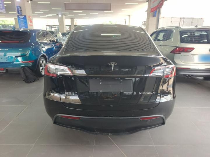 Model Y 2022 Facelift RWD photo 3