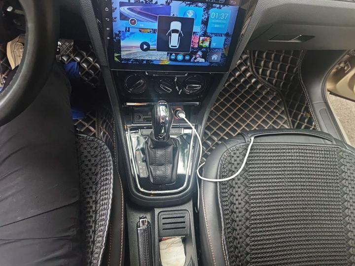 Bora 2017 230TSI DSG Comfort photo 6