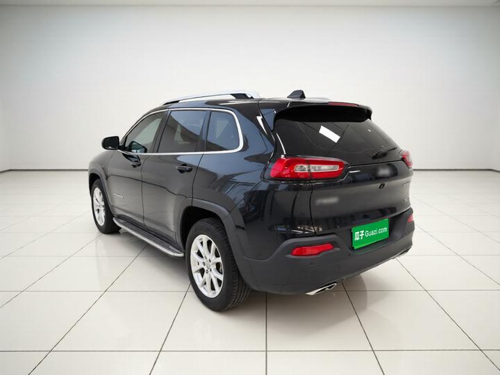 Cherokee 2016 2.4L Leading Smart photo 4