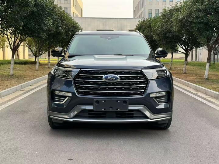 Explorer 2020 EcoBoost 285 RWD 7-Seater photo 2