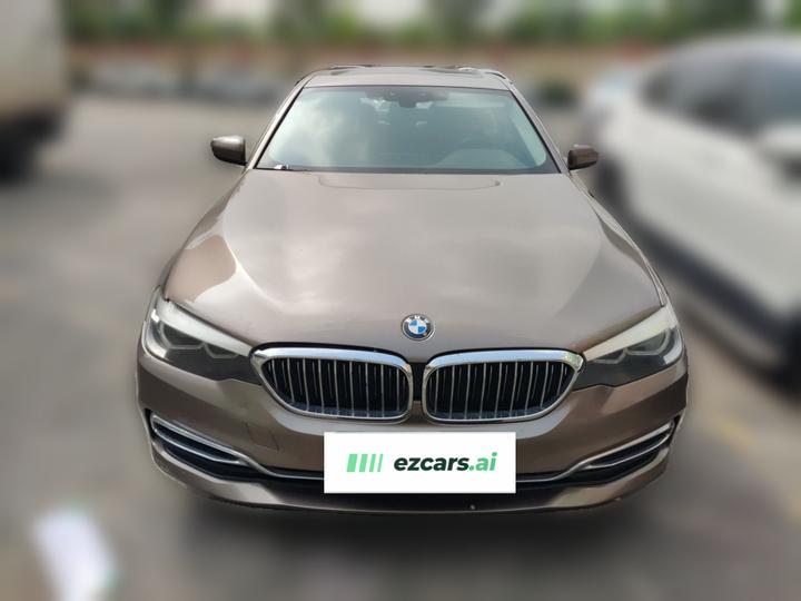 5 Series 2018 530Li Leading Luxury photo 2