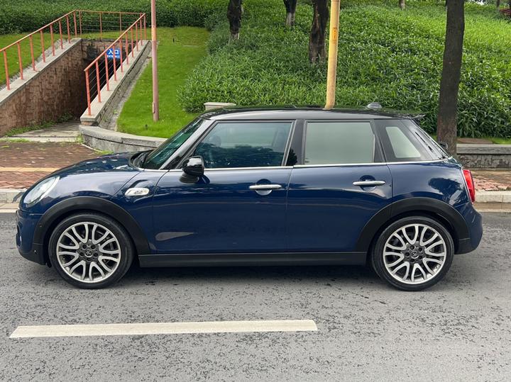 2019 2.0T COOPER S 5-Door photo 3