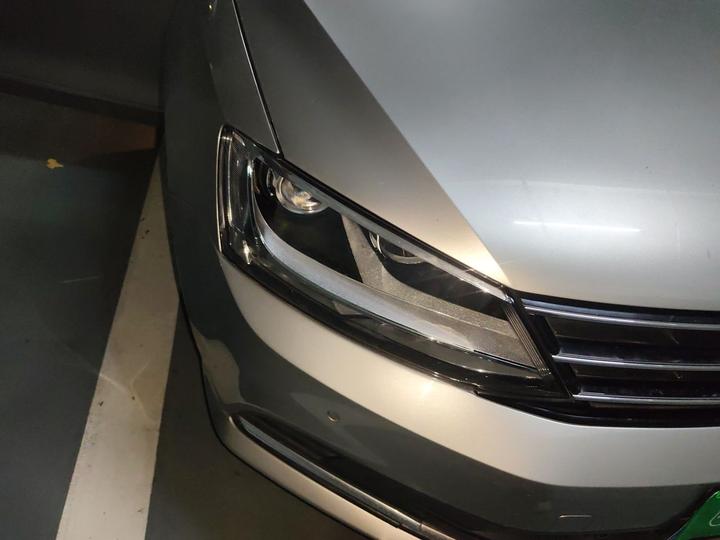 Sagitar 2015 230TSI AT Luxury photo 7