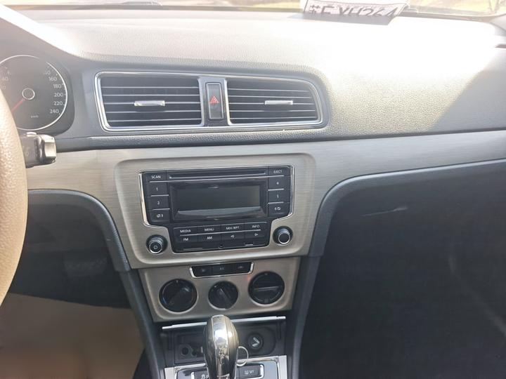 Lavida 2013 Facelift Classic 1.6L AT Comfort photo 5