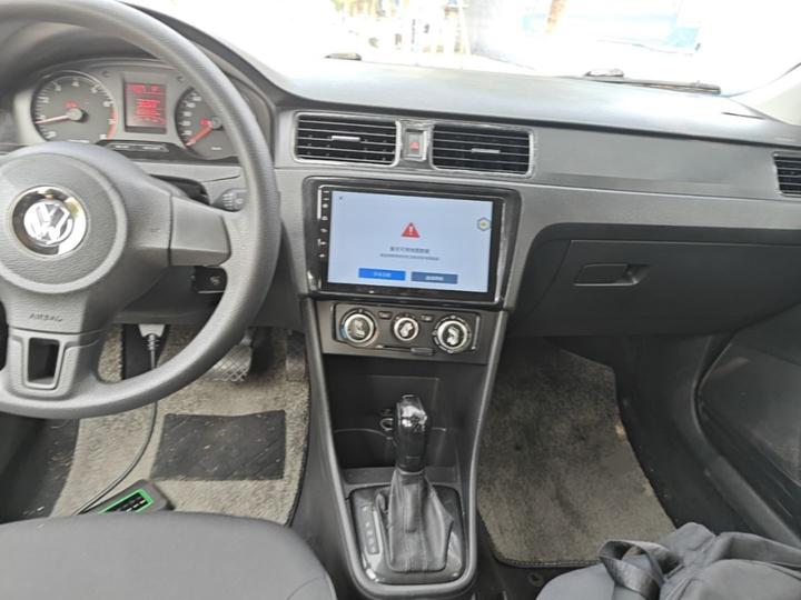 Santana 2015 1.6L AT photo 5