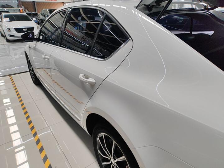 Octavia 2017 1.6L AT photo 4