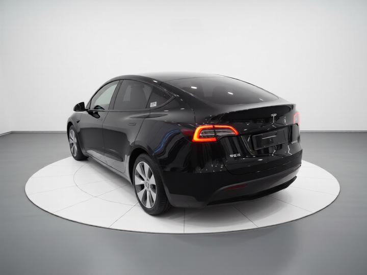 Model Y 2022 Facelift RWD photo 4