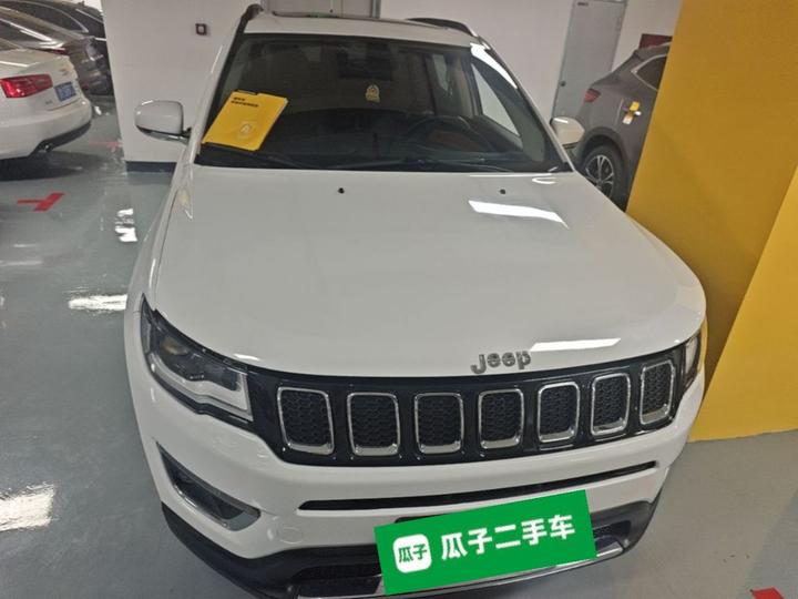 Compass 2017 200T AT Exclusive photo 2