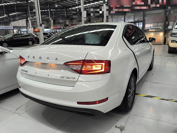 Octavia 2019 TSI230 DSG Comfort China V photo 4