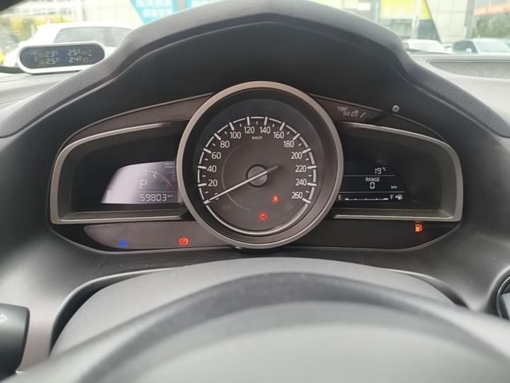 3 Axela 2019 Hatchback 1.5L AT Luxury China VI photo 7