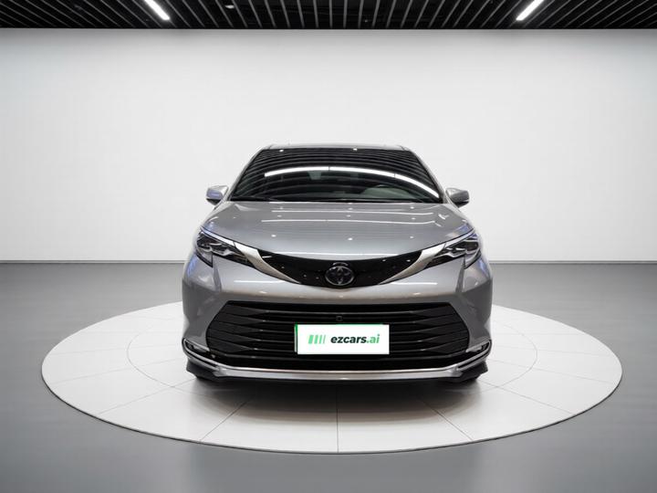 Sienna 2023 2.5L Hybrid Premium photo 2