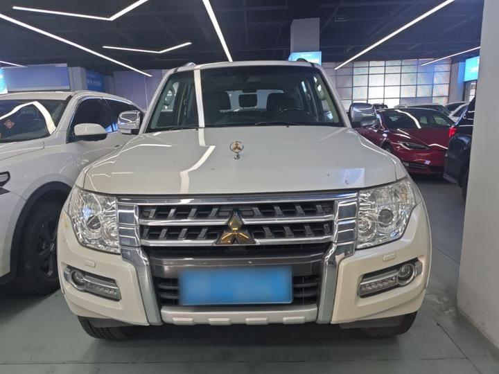 Pajero Parallel Import photo 2