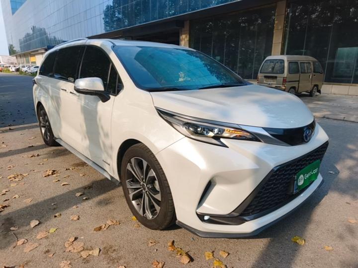 Granvia 2023 2.5L Hybrid Flagship VIP photo 3
