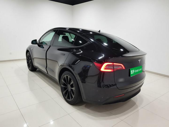 Model Y 2022 Facelift RWD photo 4