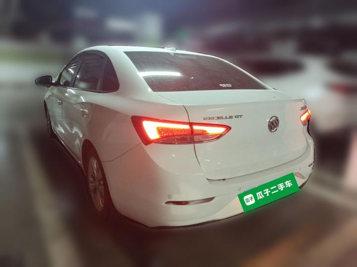 Excelle 2021 Facelift Classic 1.5L AT Elite photo 4