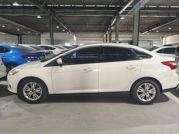 Focus 2012 Sedan 1.6L AT Comfort photo 4