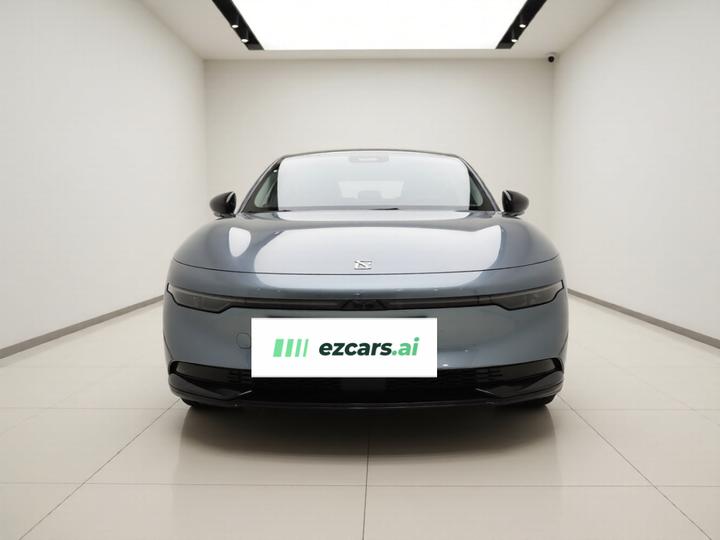 007 2024 RWD 75kWh photo 2