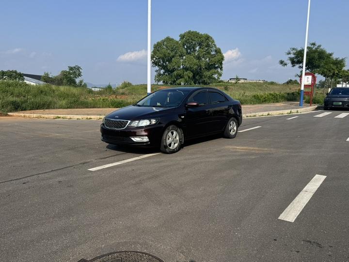 Forte 2014 1.6L MT GL