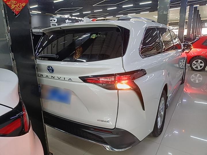 Granvia 2023 2.5L Hybrid Comfort photo 3