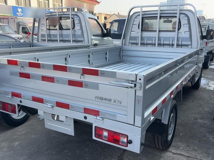 X5 2024 Truck photo 3