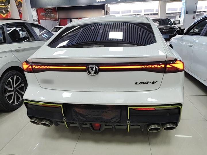 UNI-V 2022 2.0T photo 5