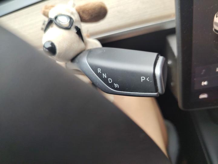 Model Y 2023 Long Range AWD photo 6