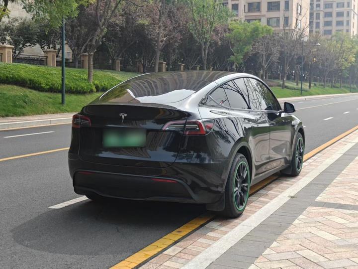 Model Y 2023 Long Range AWD photo 4