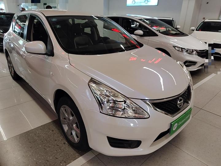 Tiida 2014 1.6L CVT Comfort photo 3