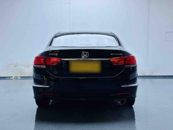 Spirior 2015 2.0L Luxury photo 3