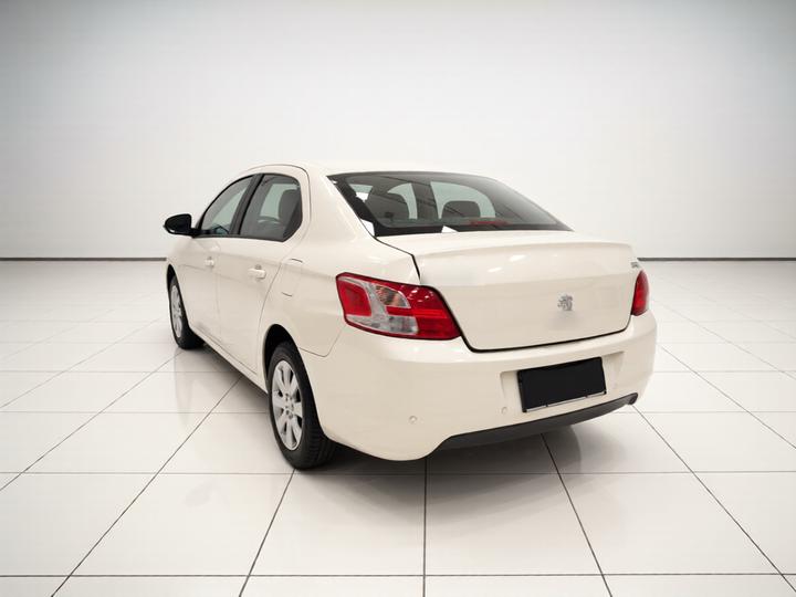 301 2016 1.6L MT Comfort photo 4