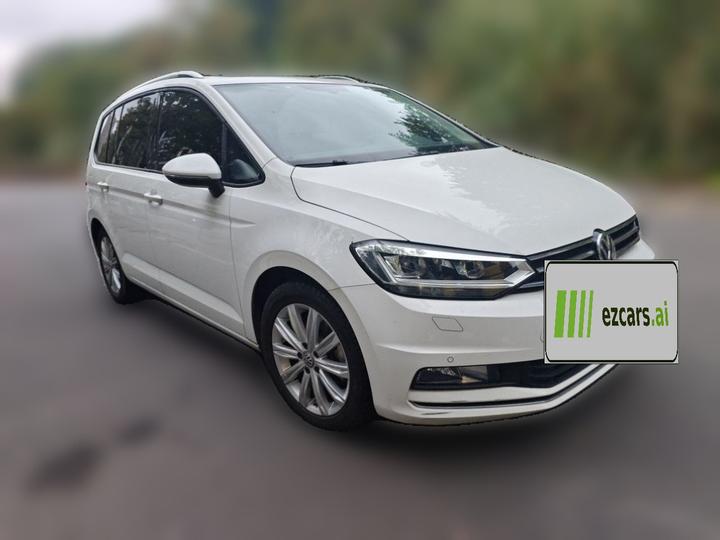 2018 L 280TSI DSG 7-Seater photo 3