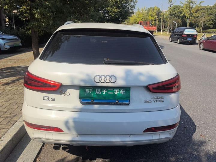 Q3 2015 30 TFSI Progressive photo 6