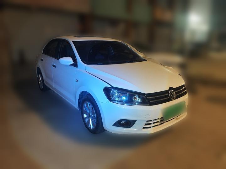 2015 1.6L AT Comfort photo 3