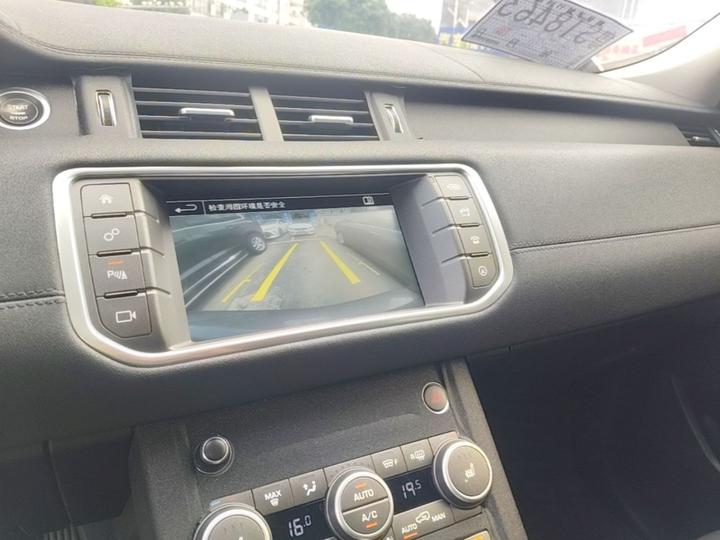 Range Rover Evoque 2016 2.0T SE photo 8