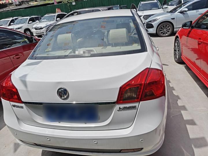 Excelle 2015 1.5L AT Exclusive photo 3