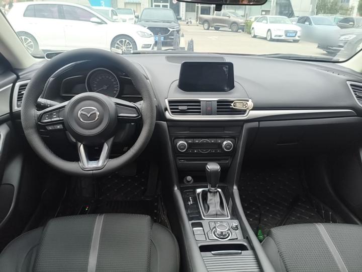 3 Axela 2019 Hatchback 1.5L AT Luxury China VI photo 5