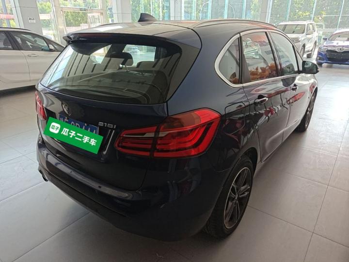 2 Series Wagon 2018 218i Exclusive Sport Package photo 6