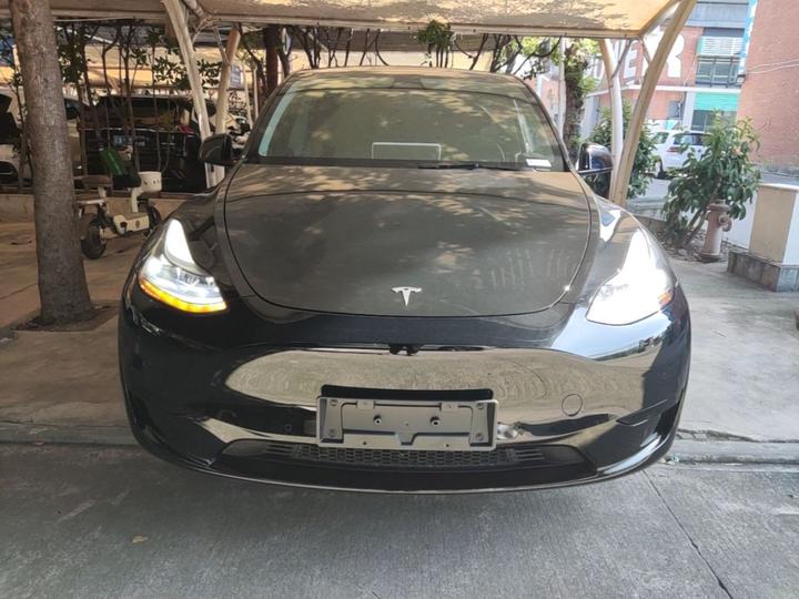 Model Y 2022 Facelift RWD photo 2