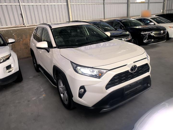 RAV4 2020 2.0L CVT RWD photo 3
