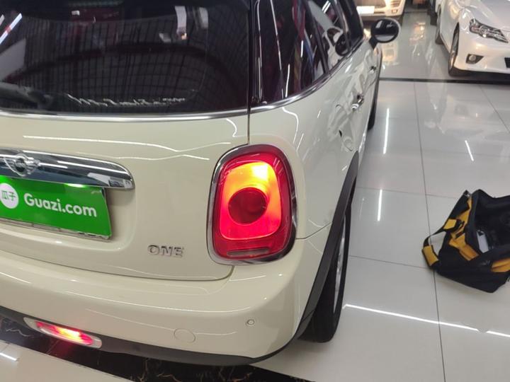 2016 1.2T ONE 5-Door photo 7
