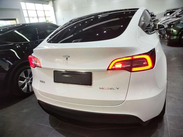 Model Y 2022 Facelift Long Range AWD photo 3